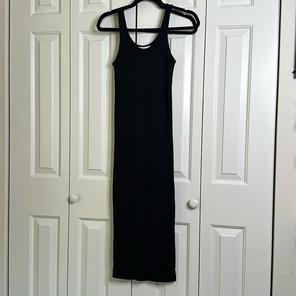 H&M Black Ribbed Maxi Dress